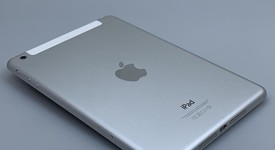 Good
													Apple iPad Mini 2 Retina - Unlocked, White, 16 GB, photo 4 of 7