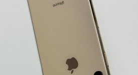 Mint
													Apple iPhone Xs Max - Unlocked, Gold, 256 GB, A1921, photo 3 of 9