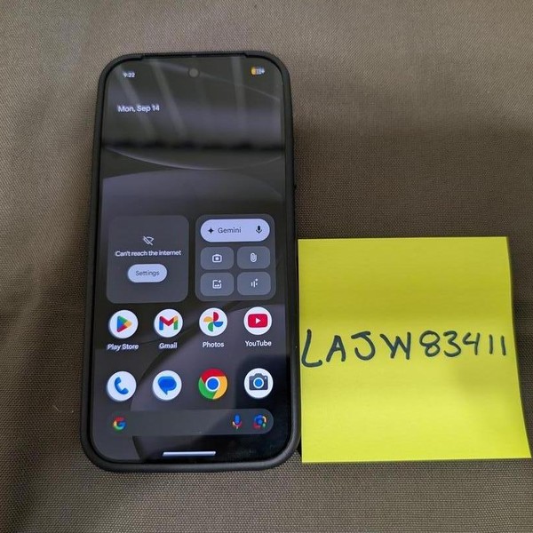 Google Pixel 10 Pro - Unlocked, 128 GB, Obsidian, GA09887