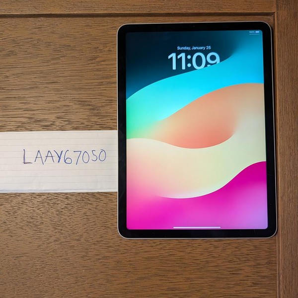 Apple iPad Air 4th Gen - Wi-Fi, 64 GB, Silver, A2316