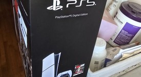 New
													PlayStation 5 Slim Digital Edition (2023) - White, 1 TB, photo 5 of 7