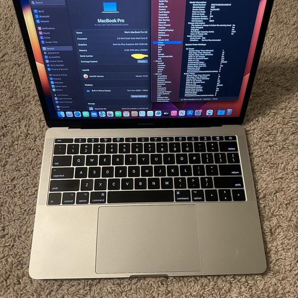 MacBook Pro 2017 (No Touch Bar) - 13 inch - I5, Silver, 256 GB, 8 GB