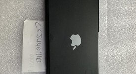 Mint
													Apple iPhone SE 3rd Gen 2022 - Unlocked, Midnight, 64 GB, A2595, photo 4 of 6
