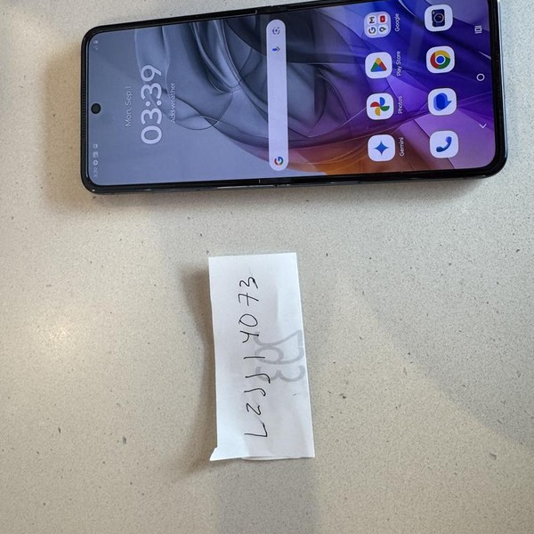 Motorola Razr (2024) - Cricket, 256 GB, Gray, 8 GB