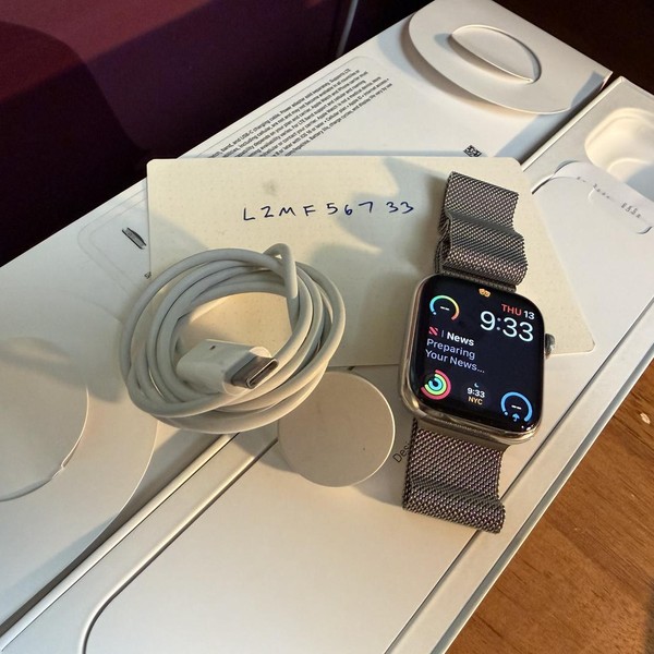Apple Watch Series 8 45mm - Unlocked, Silver, A2774 - Cellular, Stainless