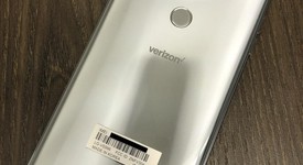 Fair
													LG V30 - Verizon, Silver, 64 GB, VS996, photo 3 of 5
