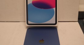 Mint
													Apple iPad 10th Gen - Unlocked, Blue, 64 GB, A2757, photo 3 of 8