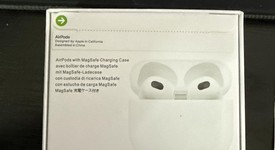 New
													Apple AirPods 3rd Gen - MagSafe Case, photo 2 of 5