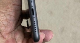 Mint
													Apple iPhone 11 - Boost, Black, 64 GB, A2111, photo 4 of 8