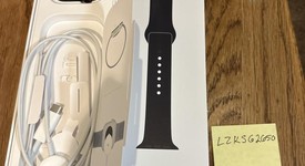 Mint
													Apple Watch SE 2nd Gen 44mm - Unlocked, Midnight, A2727 - Cellular, Aluminum, photo 2 of 7