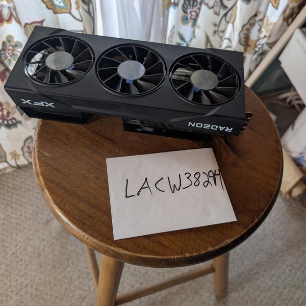 XFX Radeon RX 9070 - RX-97SWFB3B9, SWIFT OC GAMING