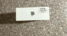 New
													Apple AirPods 4th Gen - Active Noise Cancellation, photo 2 of 5