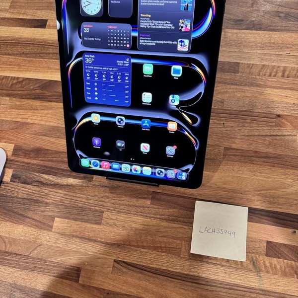 Apple iPad Pro 13 inch (M4) 2024 - Wi-Fi, 256 GB, Black, 8 GB, A2925, Standard Glass