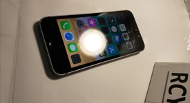 Mint
													Apple iPhone SE 1st Gen 2016 - Unlocked, Grey, 64 GB, A1662, photo 4 of 6