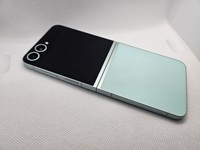 Samsung Galaxy Z Flip6