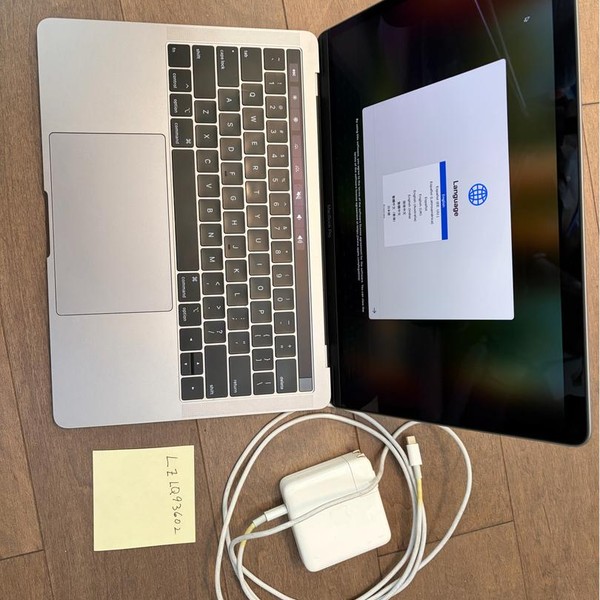 MacBook Pro 2019 - 13 inch - 512 GB, Silver, 8 GB, Intel Core i5