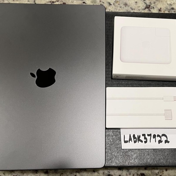 MacBook Pro Late 2023 (M3) - 14 inch - 512 GB, Black, 36 GB, Apple M3 Pro 11-core, 14-core GPU