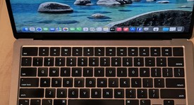 Good
													MacBook Air 2022 - 13" - Apple M2, Gray, 256 GB, 8 GB, photo 1 of 12