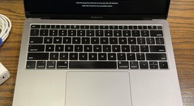 Fair
													MacBook Air 2018 - 13" - I5, Gray, 512 GB, 16 GB, photo 2 of 8