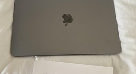 Good
													MacBook Pro 2018 (With Touch Bar) - 13" - I5, Gray, 512 GB, 8 GB, photo 2 of 5