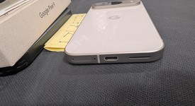 Good
													Google Pixel 9 - Unlocked, Porcelain, 128 GB, 12 GB, G2YBB, photo 5 of 5