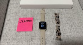 Good
													Apple Watch Series 8 45mm - Unlocked, Starlight, A2774 - Cellular, Aluminum, photo 1 of 5