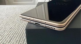 Mint
													Honor Magic V5 - Unlocked Non-US, Gold, 512 GB, 16 GB, photo 3 of 11