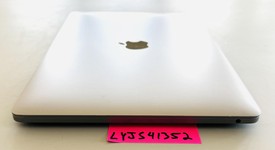 Good
													MacBook Pro 2020 - 13" - Apple M1, Gray, 256 GB, 8 GB, photo 3 of 8