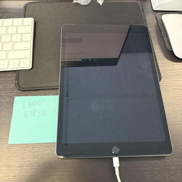 Apple iPad 9th Gen - Unlocked, 256 GB, Gray, A2603