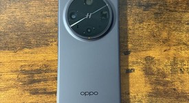 Mint
													OPPO Find X8 Ultra - Unlocked Non-US, Black, 512 GB, 16 GB, photo 3 of 13