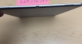 Good
													Apple iPad Pro 12.9" 2nd Gen 2017 - Unlocked, Gray, 512 GB, photo 3 of 7