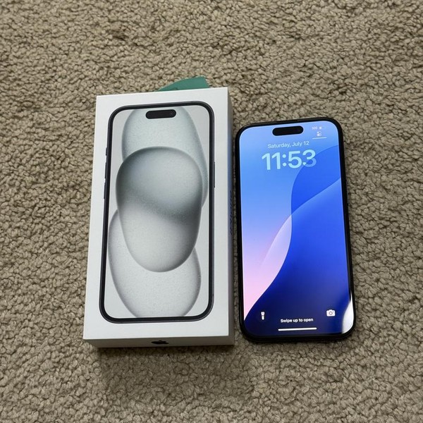 Apple iPhone 15 - Boost, 128 GB, Black, A2846