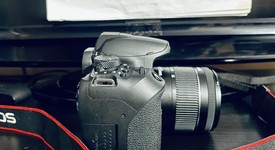 Mint
													Canon EOS Rebel T8i, photo 5 of 6