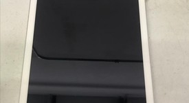 Mint
													Apple iPad Air - Wi-Fi, Silver, 32 GB, photo 2 of 7