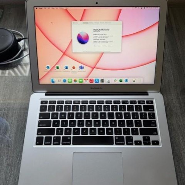 MacBook Air 2017 - 13 inch - 128 GB, Silver, 8 GB, Intel Core i5