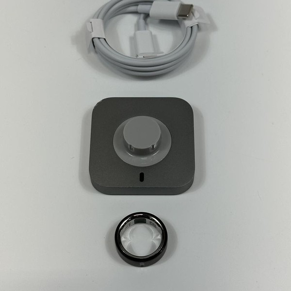 Oura Ring Gen 4 - Stealth, Size 8