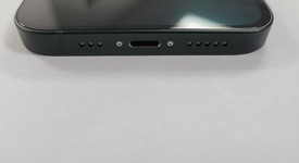 Mint
													Apple iPhone 13 - Xfinity, Green, 128 GB, A2482, photo 4 of 7