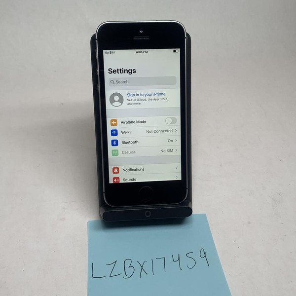 Apple iPhone SE 1st Gen 2016 - Unlocked, 32 GB, Grey, A1662