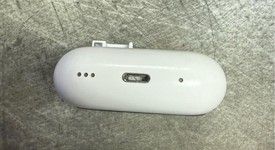Used
													Apple AirPods Pro 2 - Lightning, photo 2 of 11