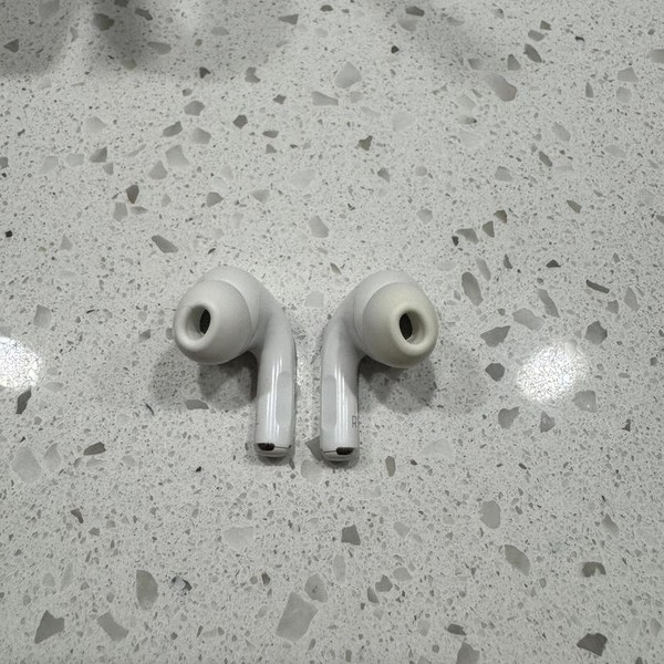 Apple AirPods Pro 2 - USB-C