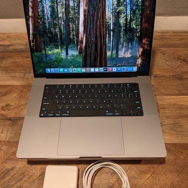 MacBook Pro 2021 - 16 inch - Apple M1 Pro 10-core, Gray, 1 TB, 16 GB