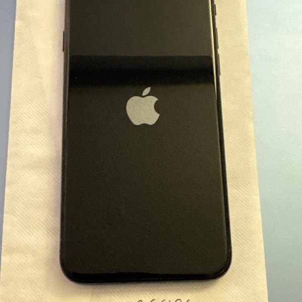 Apple iPhone SE 3rd Gen 2022 - Unlocked, 64 GB, Midnight, A2595