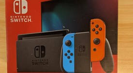 Mint
													Nintendo Switch - Red & Blue, 32 GB, Mario Red & Blue Edition, photo 3 of 19