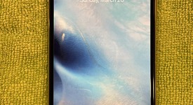 Mint
													Apple iPhone Xs - Unlocked, Silver, 256 GB, A1920, photo 4 of 10