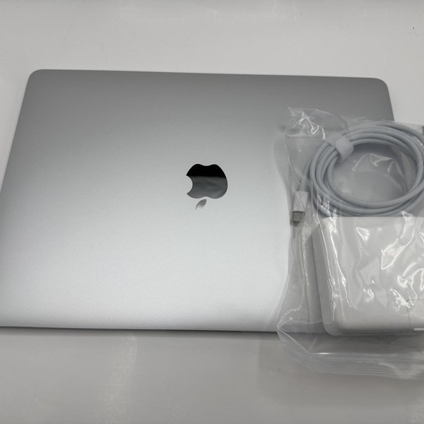 MacBook Air 2019 - 13 inch - 256 GB, Silver, 16 GB, Intel Core i5