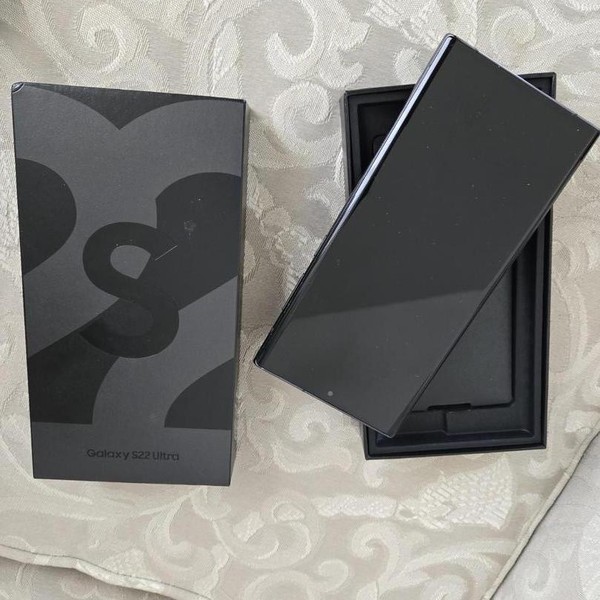 Samsung Galaxy S22 Ultra - Unlocked, Black, 128 GB, 8 GB, SM-S908U1