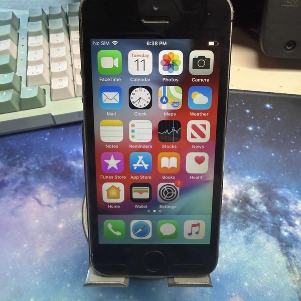 Apple iPhone 5S - Unlocked, 16 GB, Gray, A1533, GSM
