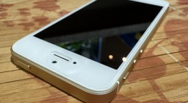 Good
													Apple iPhone SE 1st Gen 2016 - Unlocked, Gold, 128 GB, A1662, photo 5 of 12