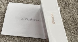 New
													Apple iPhone Xs - AT&T, Gold, 64 GB, A1920, photo 2 of 3