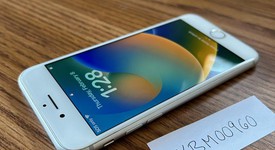Good
													Apple iPhone 8 - Unlocked, Silver, 64 GB, A1863, photo 3 of 10